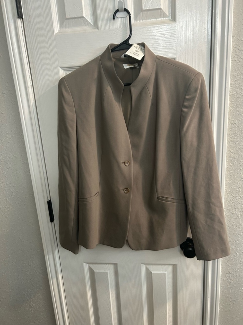 Talbots size 12 new with tags blazer vintage made of Italian fabric taupe